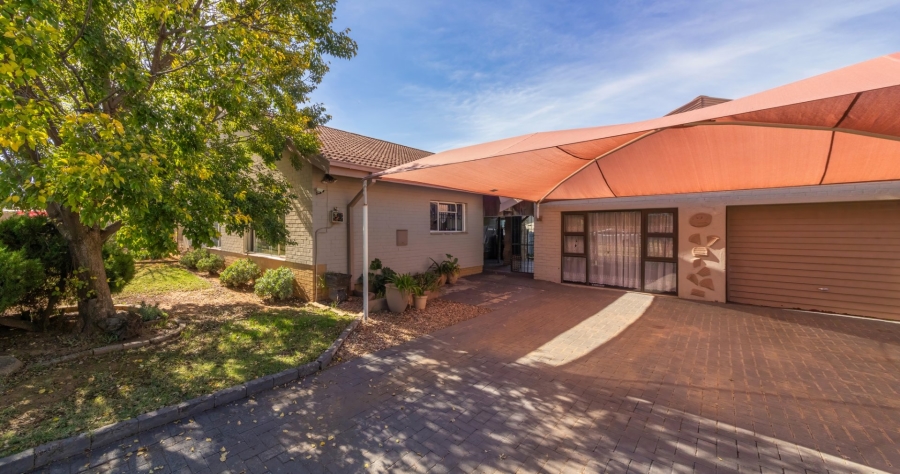 4 Bedroom Property for Sale in West Park Free State